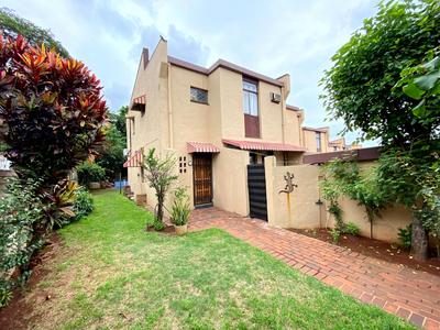 Duplex For Sale in Montclair, Durban